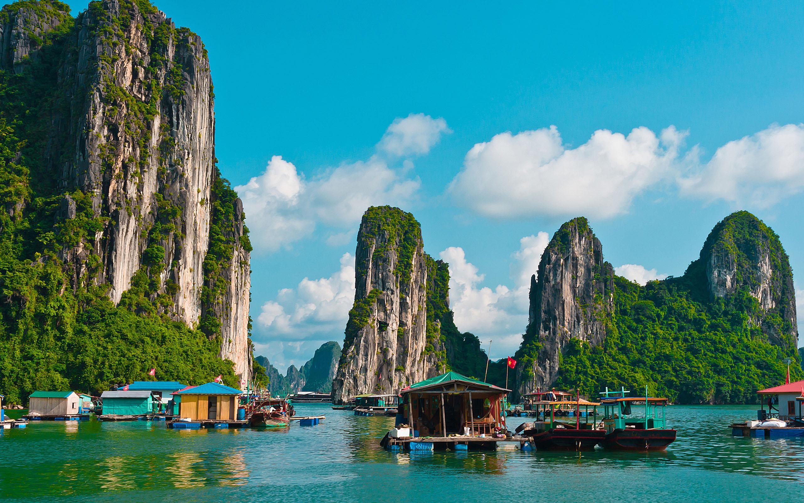Can You Name These Popular Holiday Destinations? Quiz Ha Long Bay, Vietnam