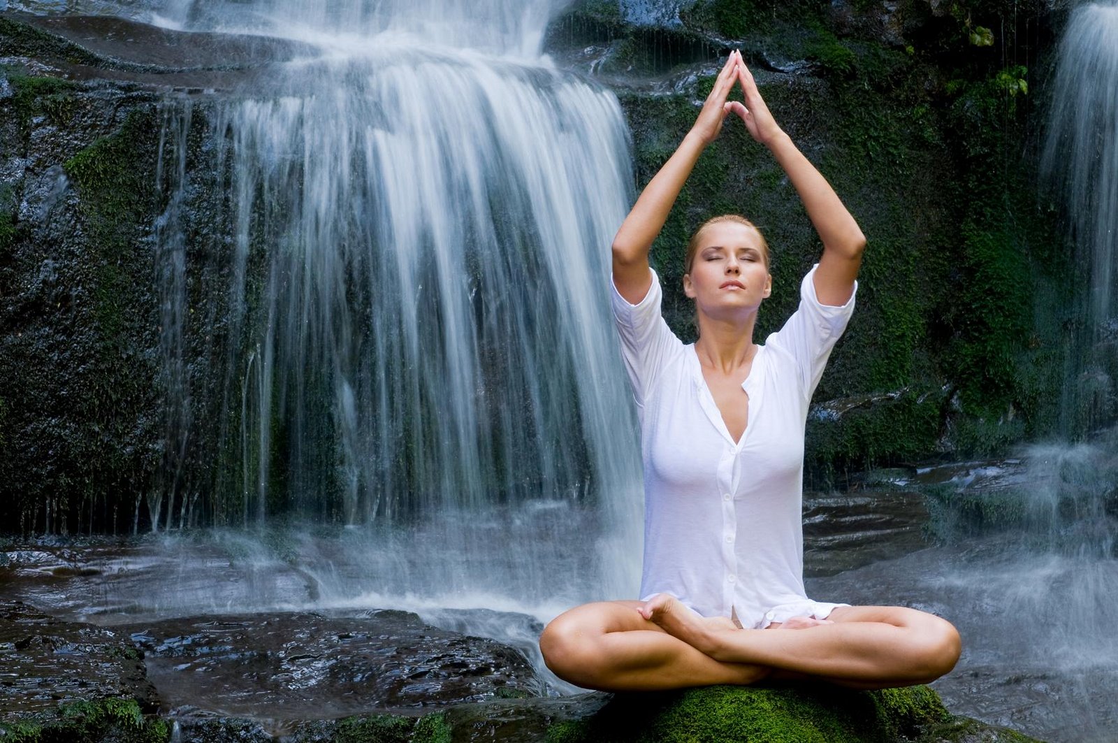 Is Your General Knowledge Better Than the Average Person? Woman doing yoga in nature