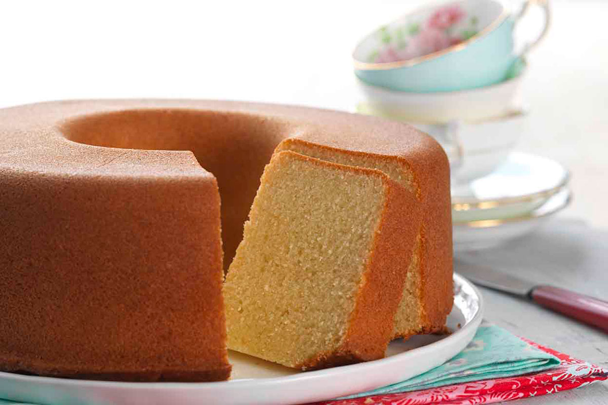 🍰 Only a Dessert Expert Can Name 12/15 of These Cakes Pound Cake