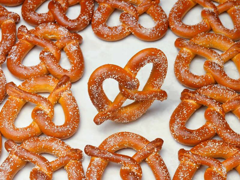 🥖🍞🥐 Can You Name These Pastries? 08 Pretzel