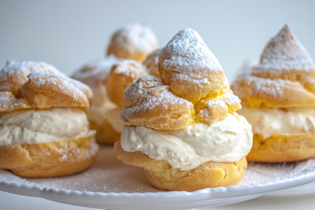 🥖🍞🥐 Can You Name These Pastries? Cream puffs