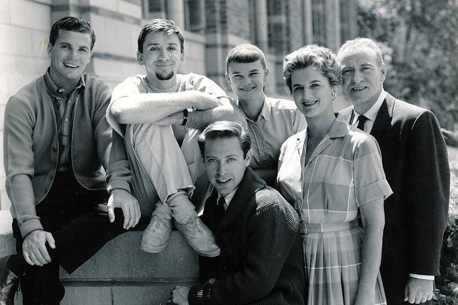 Can You Name These 1950s TV Families? 09