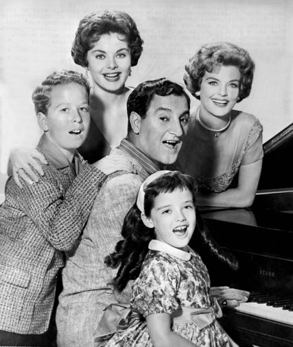 Can You Name These 1950s TV Families? 10