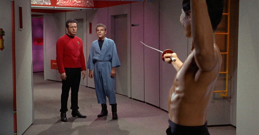What Is Wrong With These Star Trek Pictures? 06