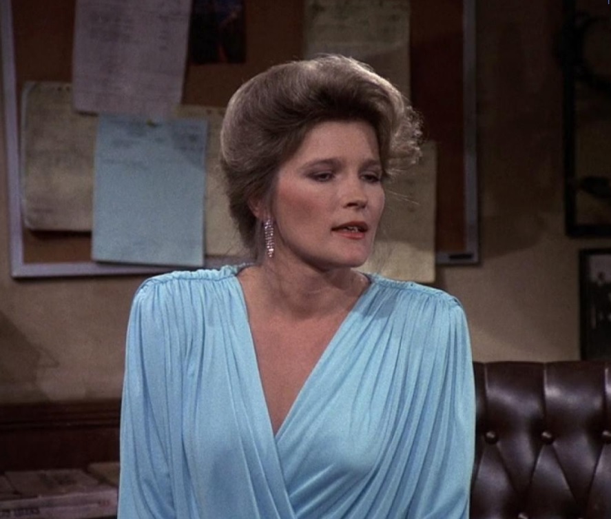 Can You Name These “Cheers” Guest Stars? KATE MULGREW