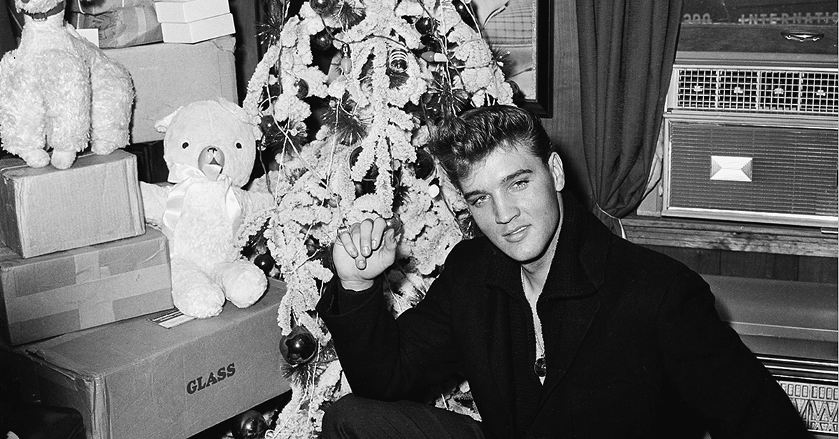 Are These Christmas Photos from the 1960s or 1970s? 