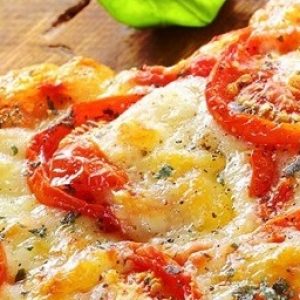 Are You Sharp Enough to Spot the Pineapple on the Pizza? 🍕 