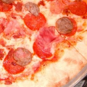 Are You Sharp Enough to Spot the Pineapple on the Pizza? 🍕 