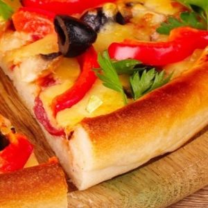 Are You Sharp Enough to Spot the Pineapple on the Pizza? 🍕 
