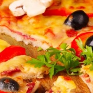 Are You Sharp Enough to Spot the Pineapple on the Pizza? 🍕 