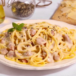 🍝 Eat a Bunch of Pasta and We’ll Reveal Your Dominant Personality Trait Carbonara sauce