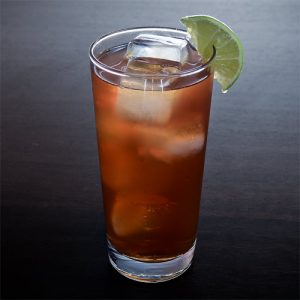🍺 Pick Some Booze and We’ll Guess How Old You Act A brown liquor cocktail