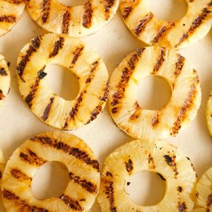 🍔 Build a Burger and We’ll Tell You What Age You Will Live to Pineapple rings
