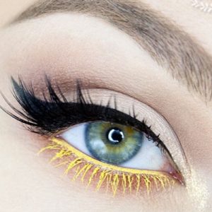 💋 Pick Your Favorite Makeup and We’ll Guess Your Age Yellow
