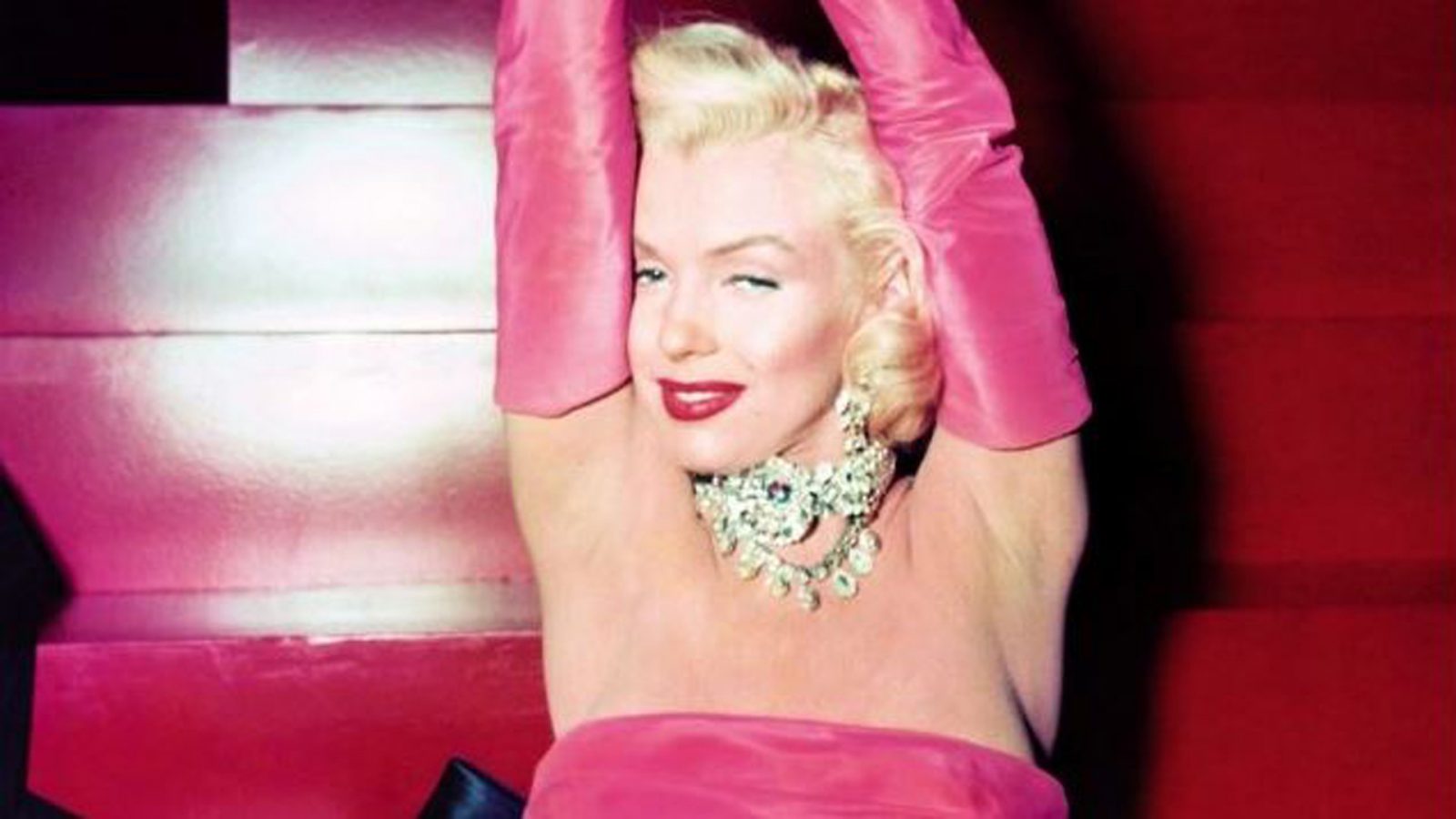 Can You Live a Day in the Life of Marilyn Monroe? 12