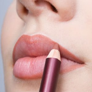 This Quiz Will Determine How Beauty Obsessed You Are Lining your lips before lipstick