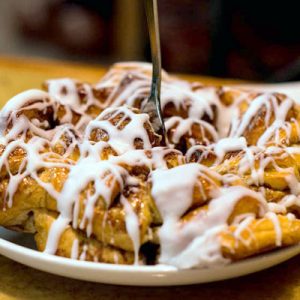 🥯 We’re Pretty Sure We Know Your Birth Month Based on the Breakfast Foods You Choose Sticky bun