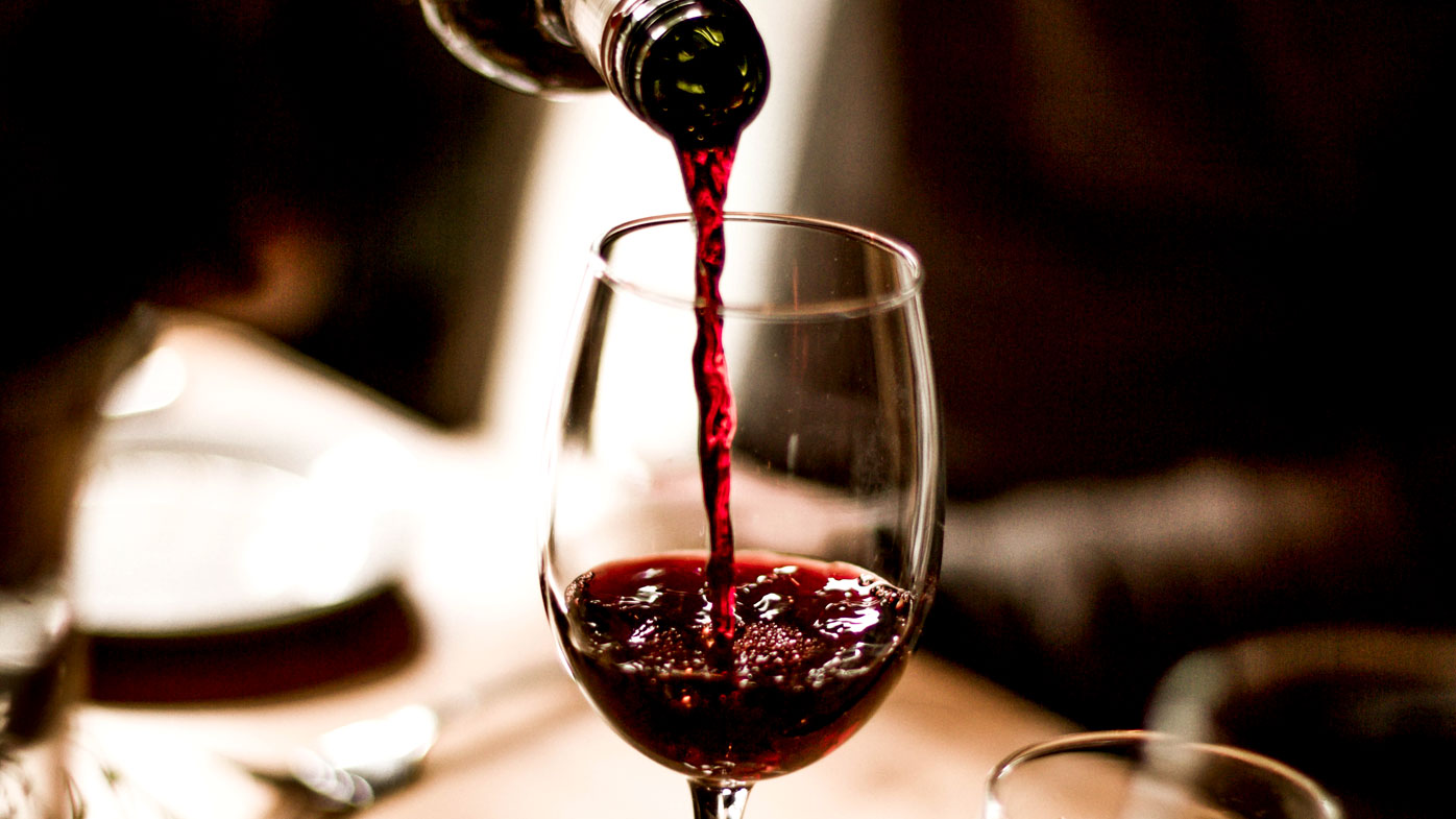 🍴 Can We Guess Your Age Based on Your Food Preferences? red wine