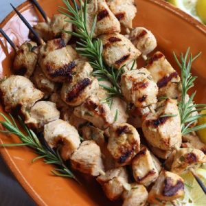 🎂 Eat Your Way Through a Birthday Party and We’ll Tell You What Age You Will Live to Rosemary Chicken Skewers