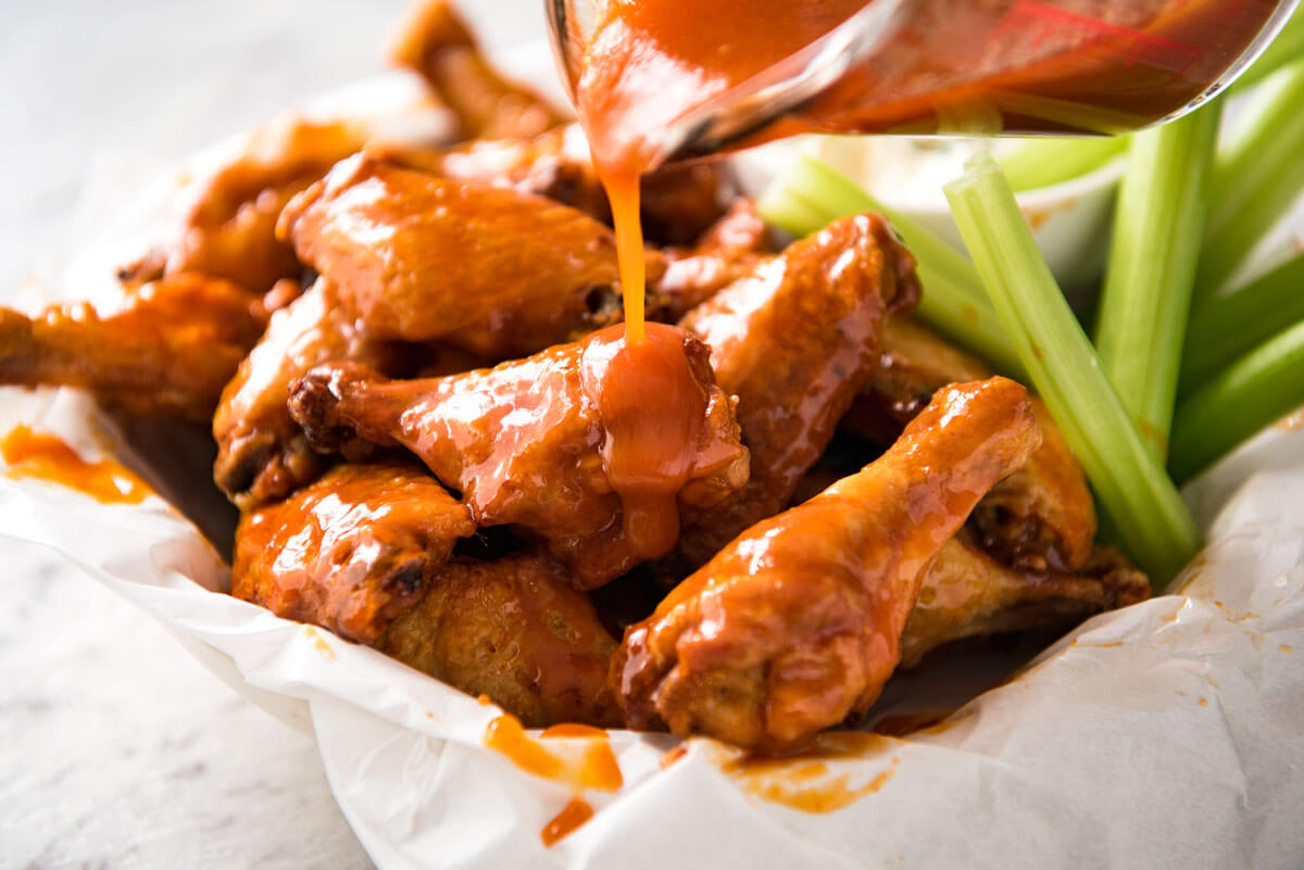 🍴 Can We Guess Your Age Based on Your Food Preferences? Buffalo Wings1