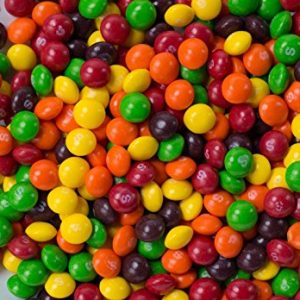 🍨 Customize Your Frozen Yogurt and We’ll Reveal the Age You Will Live to Skittles