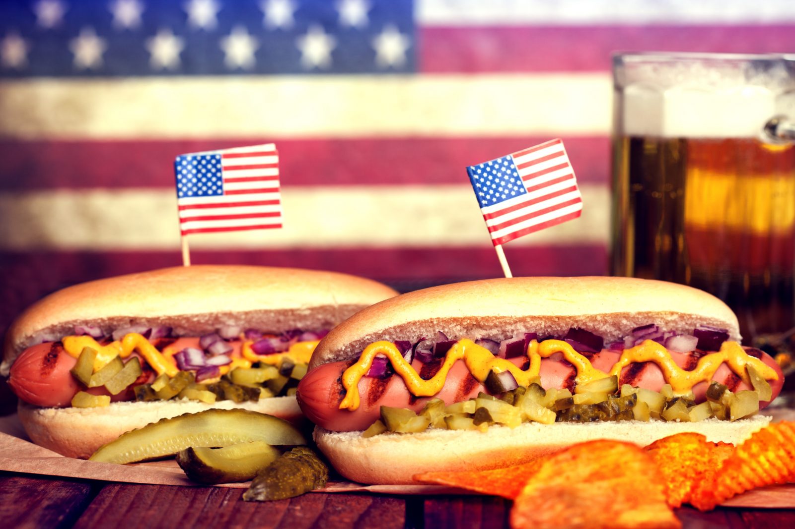 Is Your General Knowledge Better Than the Average Person? 4th of July Picnic Table   Hot Dogs