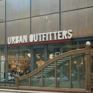 🛍 Go Shopping at the Mall and We’ll Guess the Year You Were Born Urban Outfitters