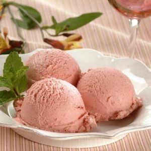 Ice Cream Feast Quiz 🍦: What Weather Are You? 🌩️ Strawberry ice cream