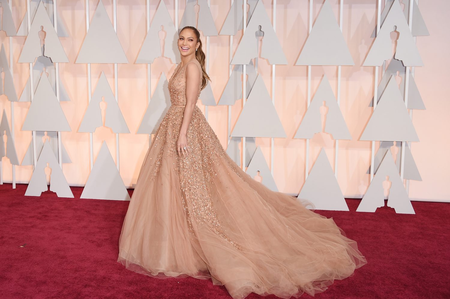 👗 Rate These Oscar Dresses and We’ll Guess Your Age and Height Jennifer Lopez
