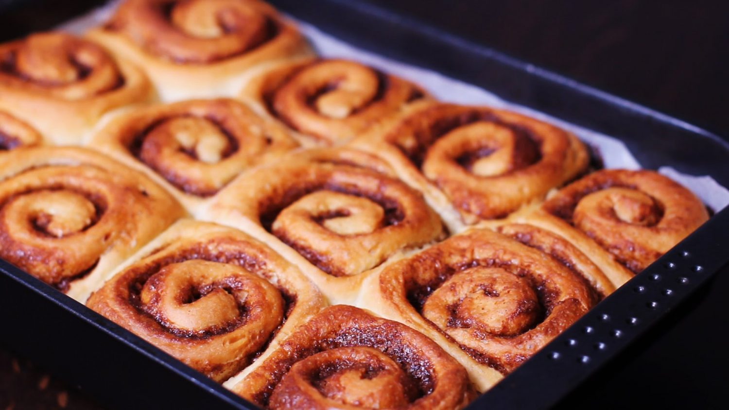 Food Quiz 🍓: What Dog Breed 🐶 Is Your Perfect Match? cinnamon rolls1