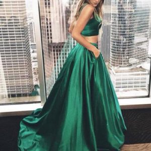 👗 Design Some Gowns and We’ll Guess Your Age and Height Green