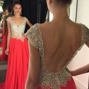 Design a Fancy Gown & We'll Guess Your Hair & Eye Color Quiz Backless