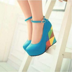 Pick An Outfit And We'll Guess What You Look Like Quiz Wedges