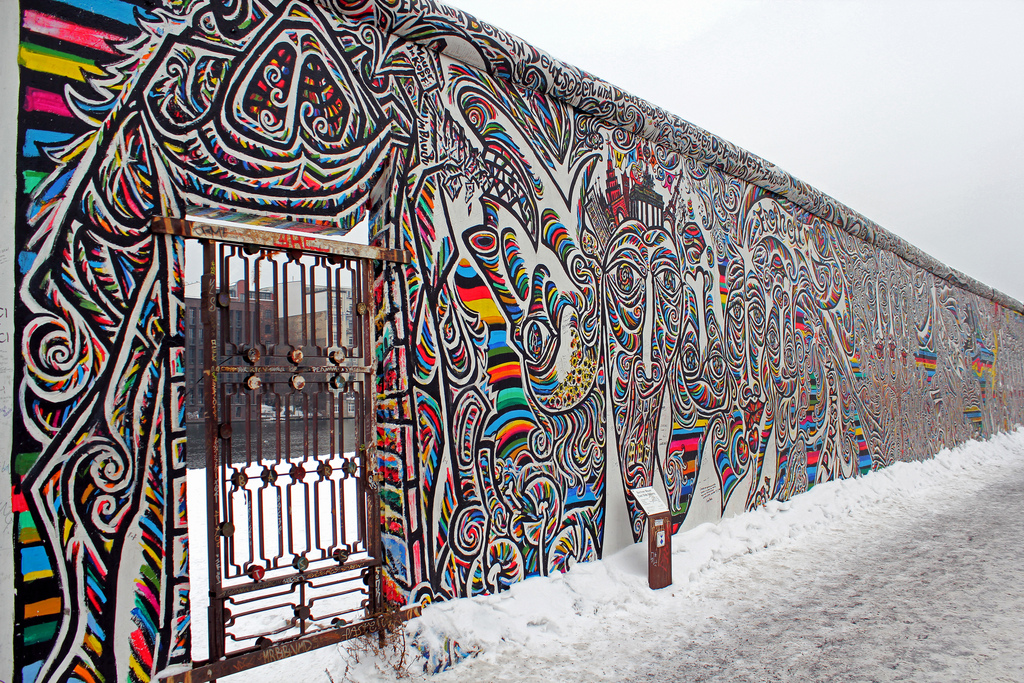 140 IQ Berlin Wall