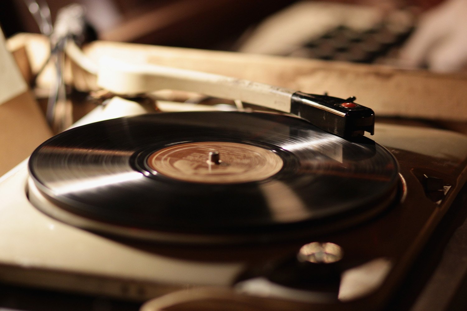 Am I A Hipster? This Quiz Will Determine If You're A Hipster record player