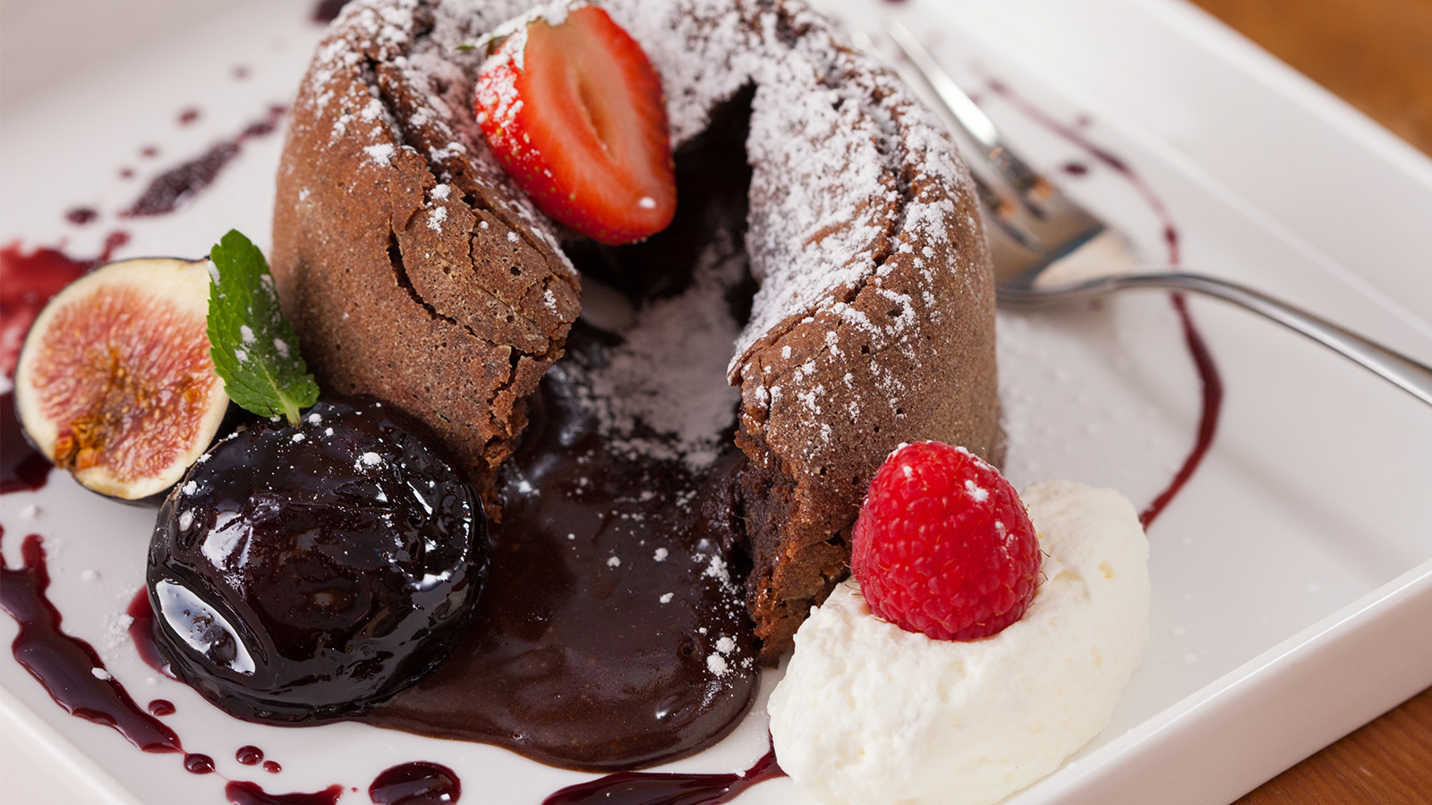 Tell Us What You Think of These Foods and We’ll Tell You Your Personality Type chocolavacake