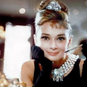 This Quiz Will Reveal Whether or Not You Fall in 💖 Love Easily Breakfast at Tiffany\'s