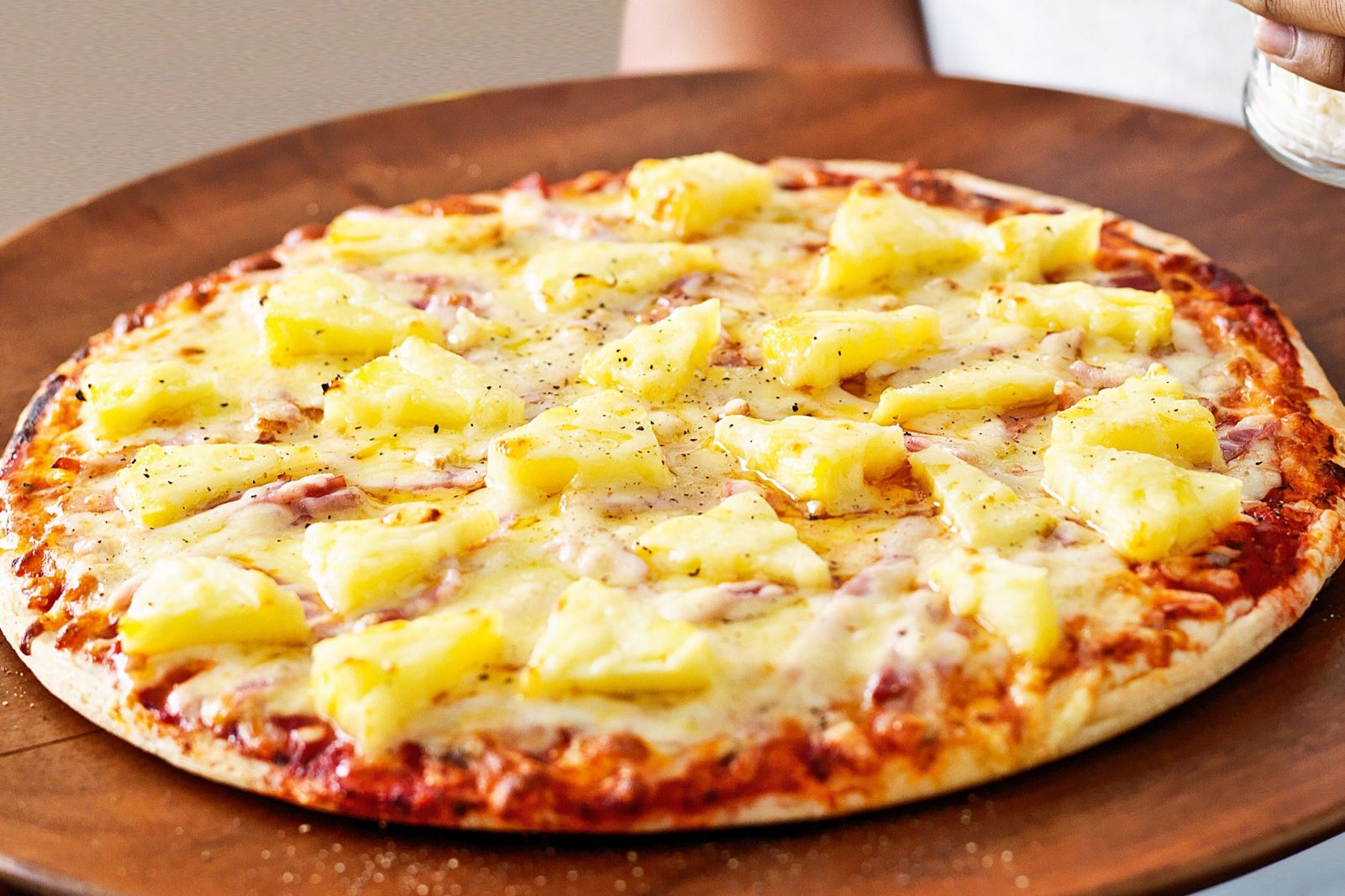 Your Opinion on These Common Food Disputes Will Reveal How Sociable You Really Are pineapple Pizza