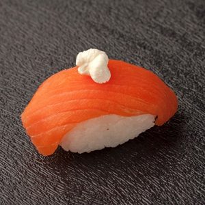 🍣 Make Some Really Difficult Japanese Food Decisions and We’ll Reveal Your Biggest Pet Peeve Sake sushi (salmon)