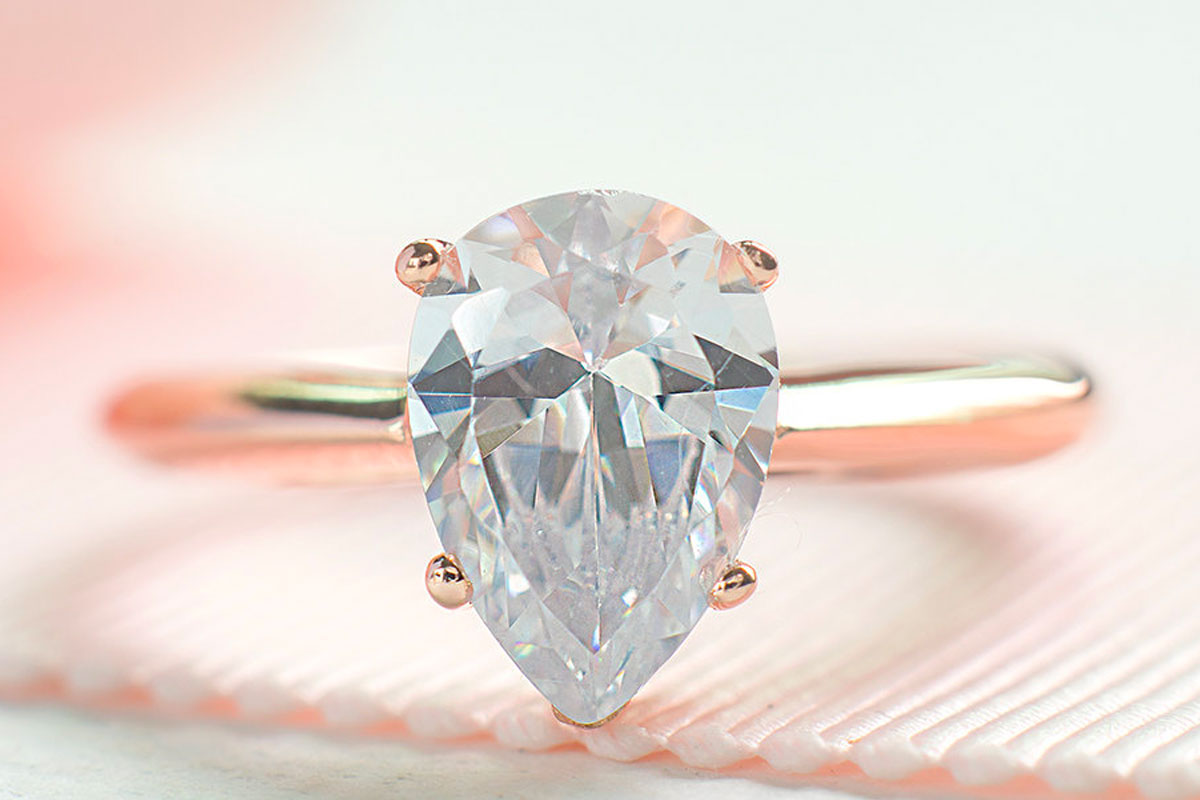 You got: Pear Cut Engagement Ring! 💍 Pick Your Favorite Makeup Looks and We’ll Reveal What Your Engagement Ring Looks Like