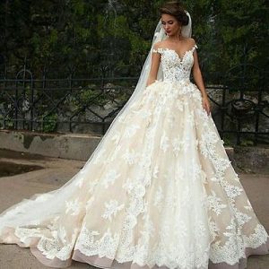 Dress Quiz. Pick Your Favorite Dresses & I'll Guess Your Age 