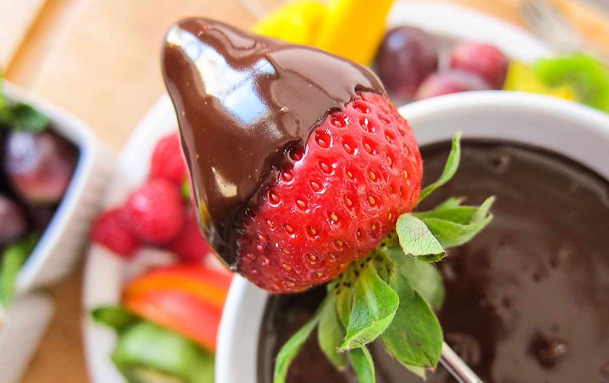 🍓 Dip These Foods in Chocolate and We’ll Reveal If You Have a Male or Female Brain 151