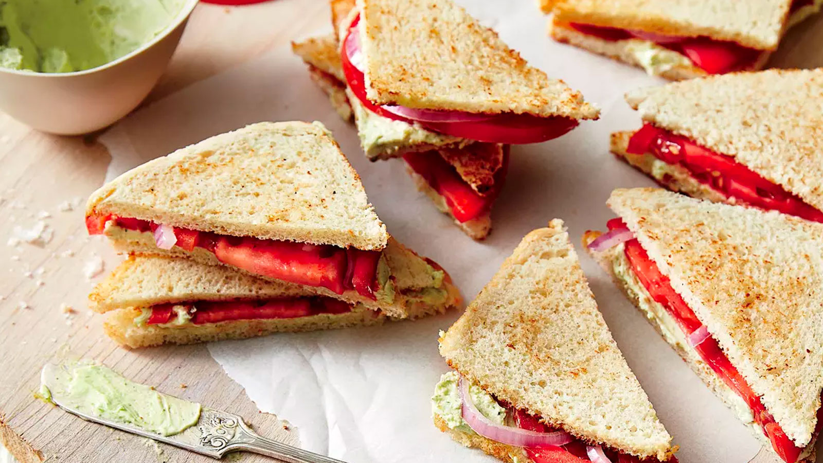 🥪 Make Some Difficult Sandwich Choices and We’ll Guess Your Birth Order 937