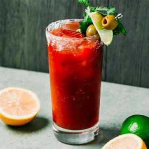 🍸 Only a Bartender Can Name More Than 12/15 of These Cocktails from Just the Ingredients Bloody Mary