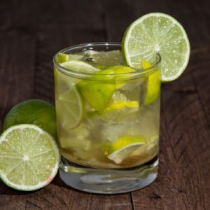 🍸 Only a Bartender Can Name More Than 12/15 of These Cocktails from Just the Ingredients Caipirinha