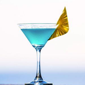 🍸 Only a Bartender Can Name More Than 12/15 of These Cocktails from Just the Ingredients Blue Hawaii