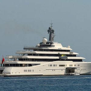 💸 Can You Waste $1 Billion In A Week? Quiz Gigayacht Eclipse