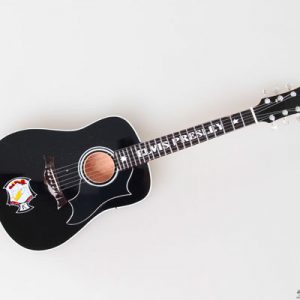💸 Can You Waste $1 Billion In A Week? Quiz Elvis Presley’s black guitar