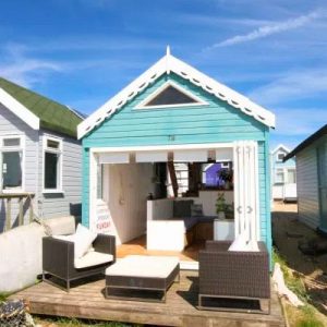 Answer 15 Impossible Questions To Know If You're More L… Quiz Low-budget vacation
