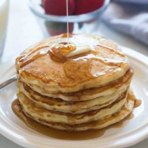 🍳 Pick Some Breakfast Foods and We’ll Reveal Your Celebrity Twin Buttermilk pancakes